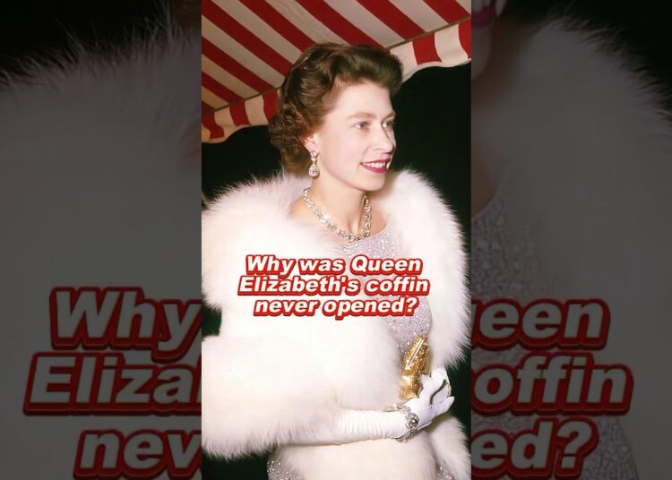 Why was Queen Elizabeth’s coffin never opened? #elizabeth #royal #fyp #foryou