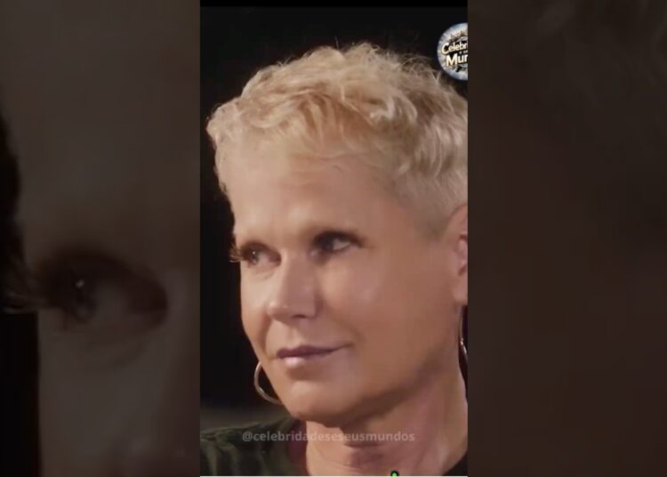 🤩XUXA REVELA: EU MIMEI DEMAIS A SASHA #xuxa #xuxameneguel #celebridades #shorts #viralvideo