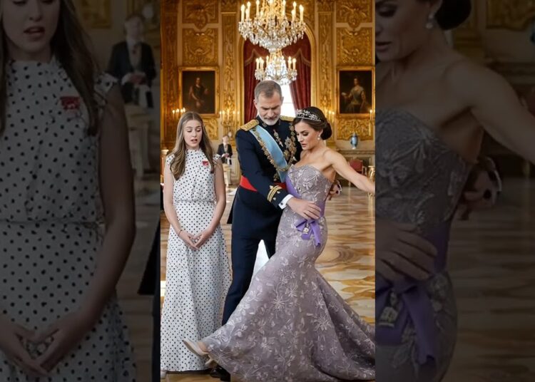 King Felipe protecting Queen Letizia in front of princess leonor #royals