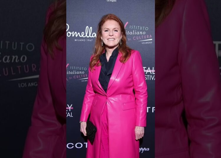 💣 “Sarah Ferguson pode expor segredos reais em novo livro”  #shorts    #shortsfeed  #short