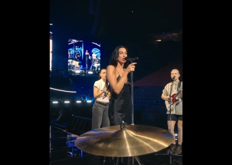 Can’t get rid of Dua’s rehearsal of Conga cover| Absolutely amazing, iconic one #gloriaestefan#conga
