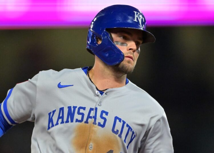2 Royals bench options that could still have a role to play in 2026, 2 that shouldn’t