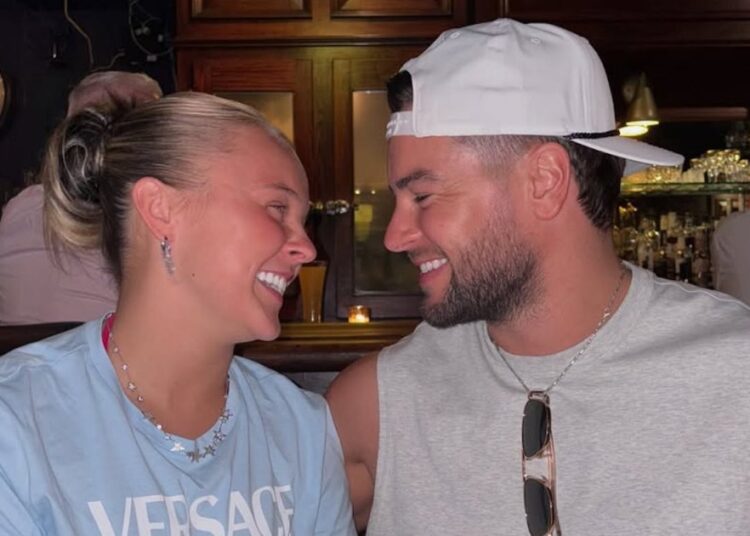 3 momentos-chave no romance de JoJo Siwa e Chris Hughes