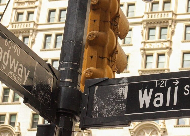 A Hollywood-Idication of Broadway-The Tufts diariamente