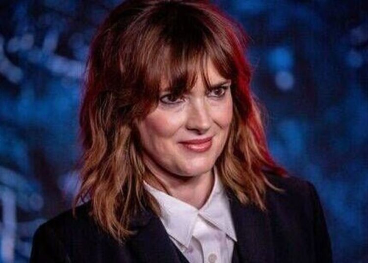 A brutal briga de Hollywood de Winona Ryder com Gwyneth Paltrow após a traição - Celebrity News - entretenimento