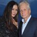 A empolgação de Catherine Zeta-Jones com sua carreira é difícil para Michael Douglas, afirma a fonte