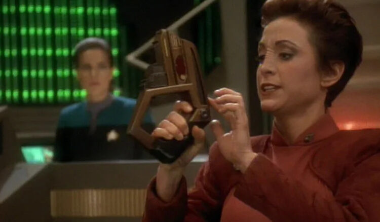 A estreia da Voyager teve um efeito positivo em Star Trek: a abordagem narrativa do DS9
