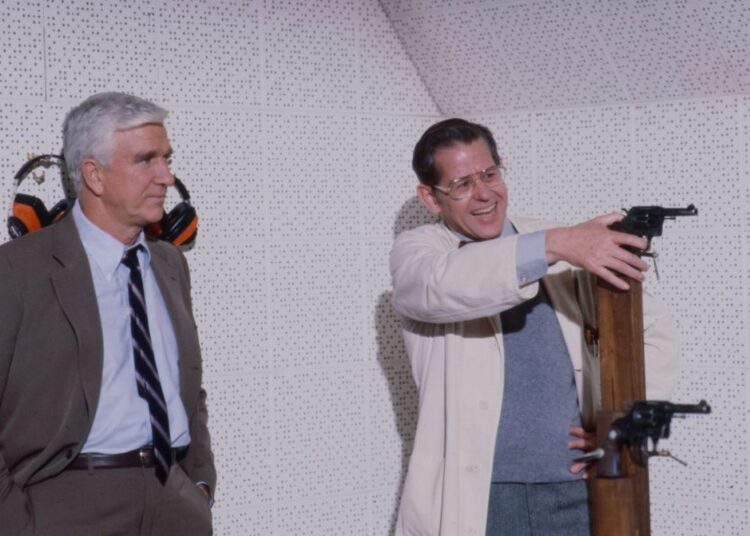 A estrela de Naked Gun morre aos 98 anos