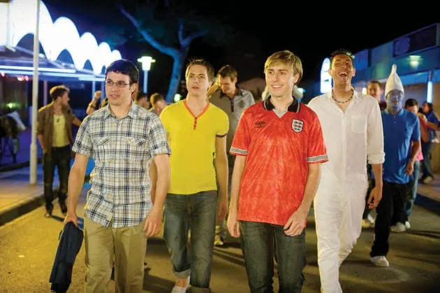 A estrela de The Inbetweeners, Joe Thomas, quebra o silêncio com relatórios de reinicialização