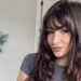 A influenciadora de jogos Fandy dá as boas-vindas à filha durante a transmissão do Twitch