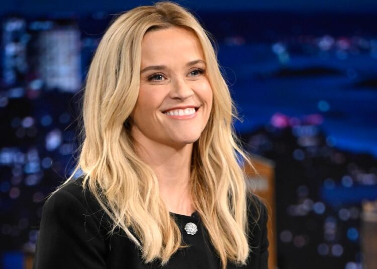 A jornada amorosa e percepções da maternidade de Reese Witherspoon