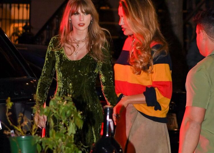 A música de Taylor Swift 'cancelou!' Pode sugerir seu status de amizade com Blake Lively