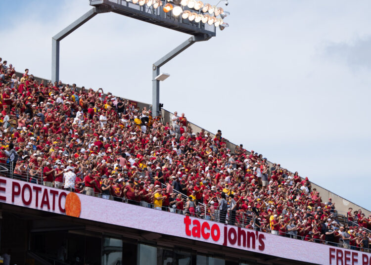 A música volta ao Jack – Iowa State Daily