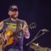 A nova música de 'Bad News' da estrela country Zach Bryan mira o gelo em teaser