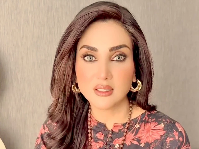 A nova música de Fiza Ali, 'Mehendi Wali Raat', pronta para lançamento