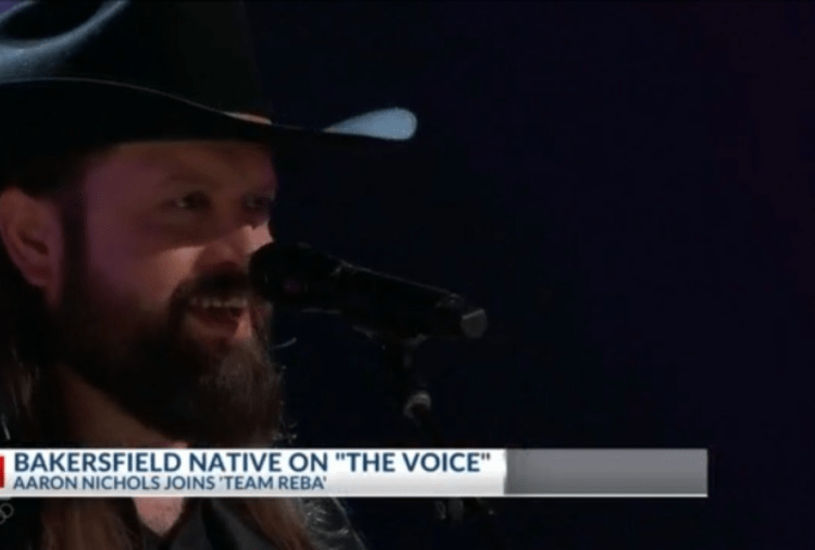 Aaron Nichols, nativo de Bakersfield, em 'The Voice'