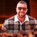 Aceno de Travis Kelce para Taylor Swift durante o jogo Chiefs-Lions