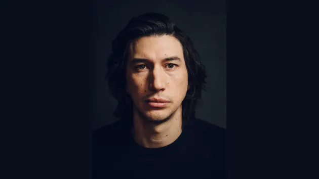 Adam Driver estrelará a série de suspense ‘Rabbit, Rabbit’ na Netflix