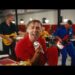 Alex Gaskarth identifica a música do Green Day que inspirou o início de All Time Low e diz que seu novo álbum é um ‘renascimento’ (exclusivo)