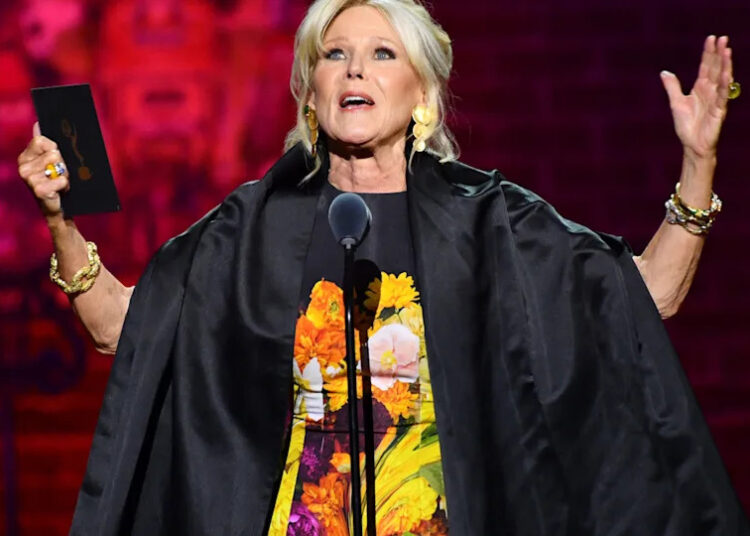 Alley Mills ganha Emmy diurno por papel convidado em 'General Hospital'