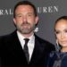 Amigos próximos de Ben Affleck temem que estar com Jennifer Lopez possa consumi-lo, afirma fonte