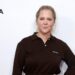 Amy Schumer mostra perda de peso em uma nova foto