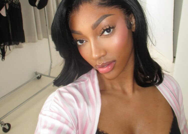 Angel Reese divulga fotos de lingerie escaldantes para anunciar a estreia da Victoria's Secret na passarela - Star Magazine