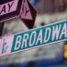 Atores e produtores da Broadway chegam a um acordo trabalhista provisório, mas os músicos ainda ameaçam uma greve
