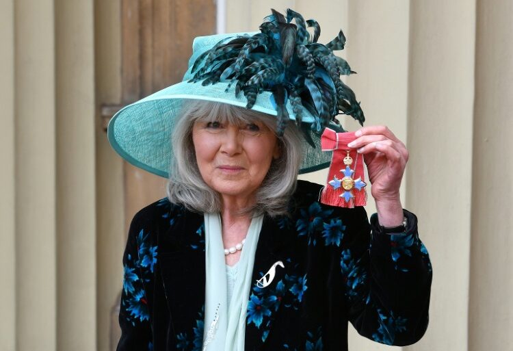 Autor do Reino Unido Jilly Cooper morre com 88 anos