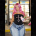 Bebe Rexha faz apresentação surpresa em Los Angeles