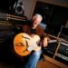 Brent Maher lança nova música/vídeo do romance musical ‘Night Of the Orphan Train’