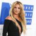 Britney Spears revela que ela machucou a perna, fala com os filhos Sean e Jayden voltando para casa para Maui - Star Magazine