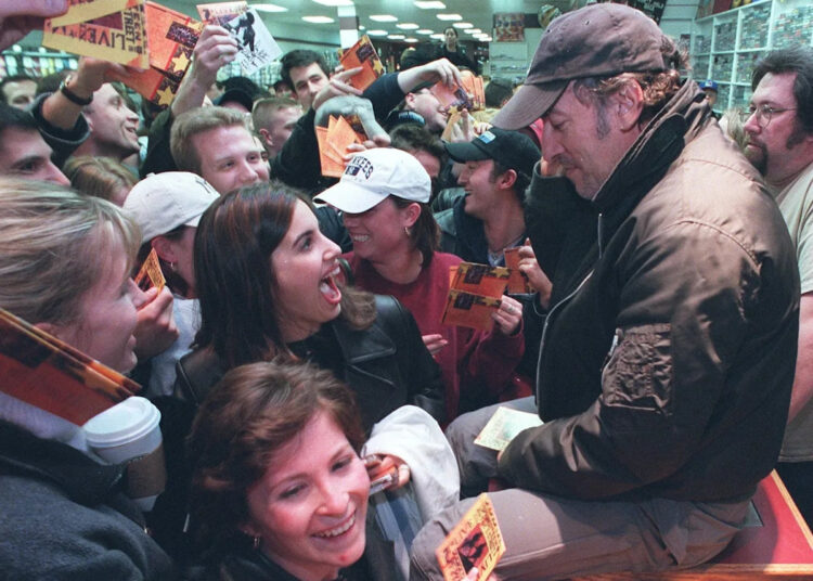 Bruce Springsteen surpreende os fãs em Red Bank (2001)