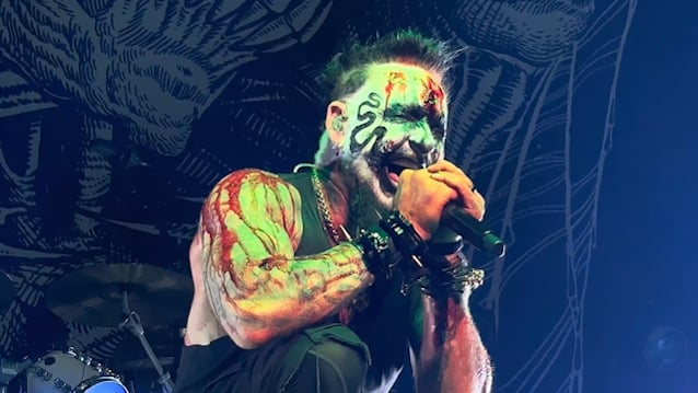 CHAD GREY sobre a nova música do MUDVAYNE: ‘Nós meio que fizemos exatamente o que as pessoas estão esperando’