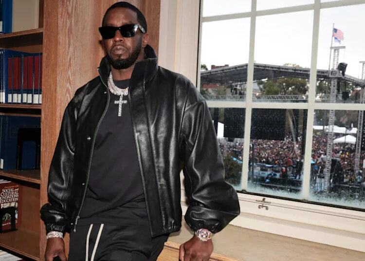 Cassie pede ao juiz que considere as "muitas vidas que Sean Combs despertou"