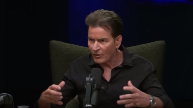 Charlie Sheen sobre por que ele 'se sentiu horrível' ao passar um tempo com o pacote de pirramentos