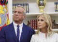 Cheryl Hines fala sobre a 'brecha' na família Kennedy após a nomeação do marido RFK Jr. para HHS - Globe Magazine