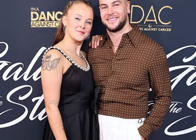 Chris Hughes e JoJo Siwa sobre namoro e conselhos sobre relacionamento