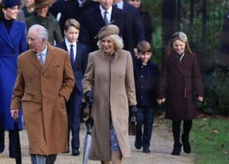 Comemorações do dia de Natal do rei Charles com 1 membro da família desaparecido - Royals - Notícias