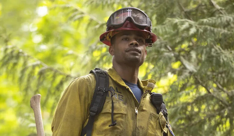 Como Fire Country, temporada 4, episódio 2, prenuncia a ascensão de Jake como capitão dos bombeiros
