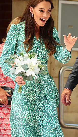 Kate Middleton no Centro Infantil Riversley Park em Nuneaton, 2023