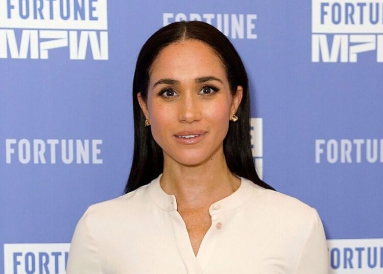 Críticos visam Meghan Markle por cifra real – Celebrity News – Entretenimento