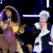 Cyndi Lauper pede Sza, Cher e Joni Mitchell para uma 'Saudação do Grammy' incomum que se beneficia tanto de sua conversa de despedida quanto seus famosos convidados: TV Review