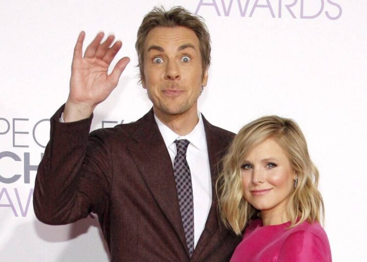 Dax Shepard brinca sobre bater em Kristen Bell em um vídeo recentemente ressurgido em meio à reação de violência doméstica – Star Magazine