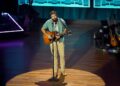 De 'Bar None No' a 'Mess with Missing You': Jordan Davis quebra suas últimas músicas no país dos bastidores