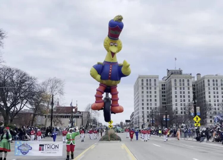 Desfile de Ação de Graças da América em Detroit anuncia marechais e celebridades