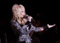 Dolly Parton está ‘de luto pela morte de Carl’ em meio a problemas de saúde, dizem fontes