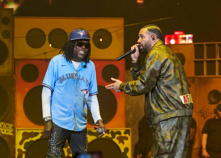Drake dá um mini-concerto surpresa durante show de Vybz Kartel em Toronto