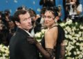 Dua Lipa compartilha as novas fotos mais fofas com Callum Turner