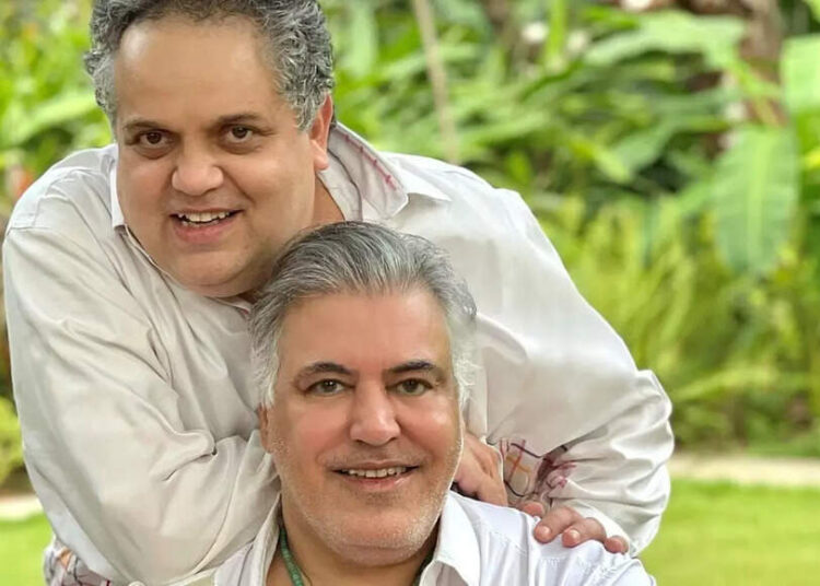 'É um pesadelo passar por…', diz o designer Sandeep Khosla ao criticar o quão inacessíveis as estrelas de Bollywood são agora devido à sua comitiva: 'Criamos monstros' |